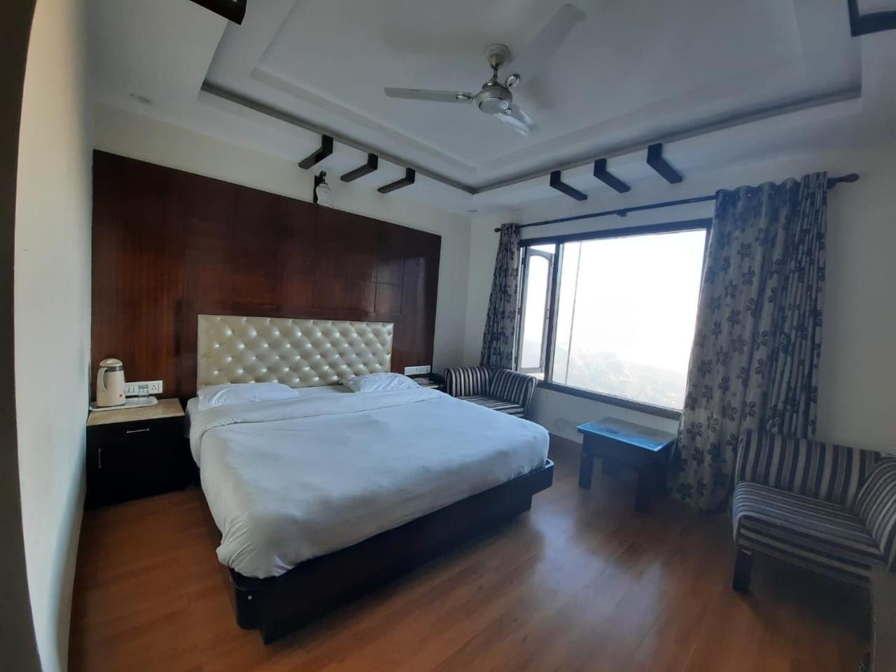 Basera Hotel ムスーリー エクステリア 写真
