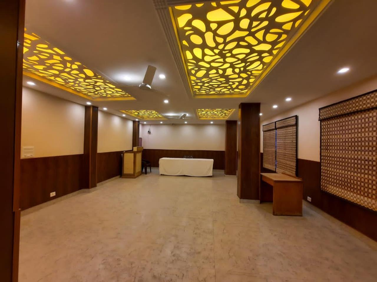 Basera Hotel ムスーリー エクステリア 写真