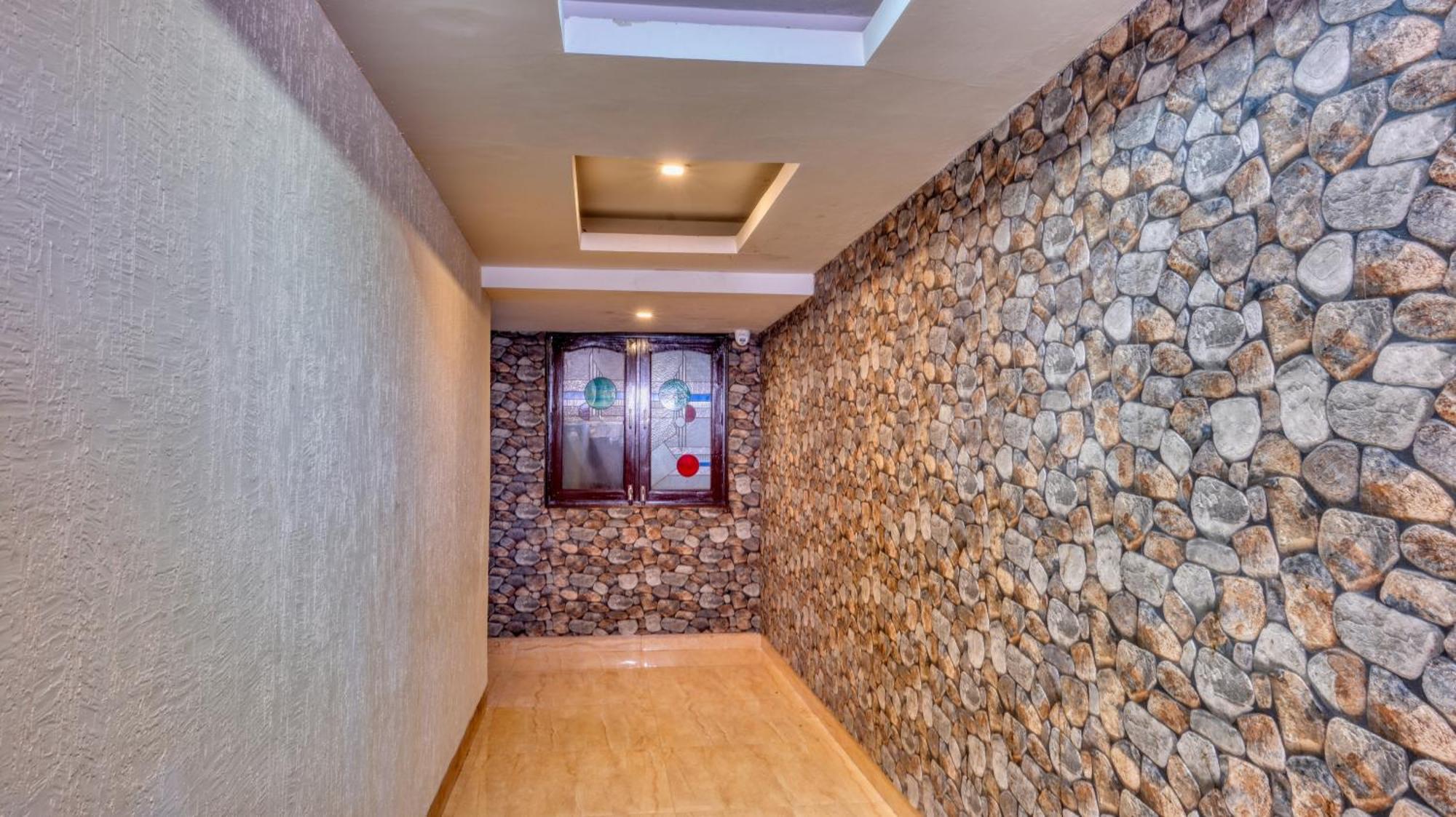 Basera Hotel ムスーリー エクステリア 写真