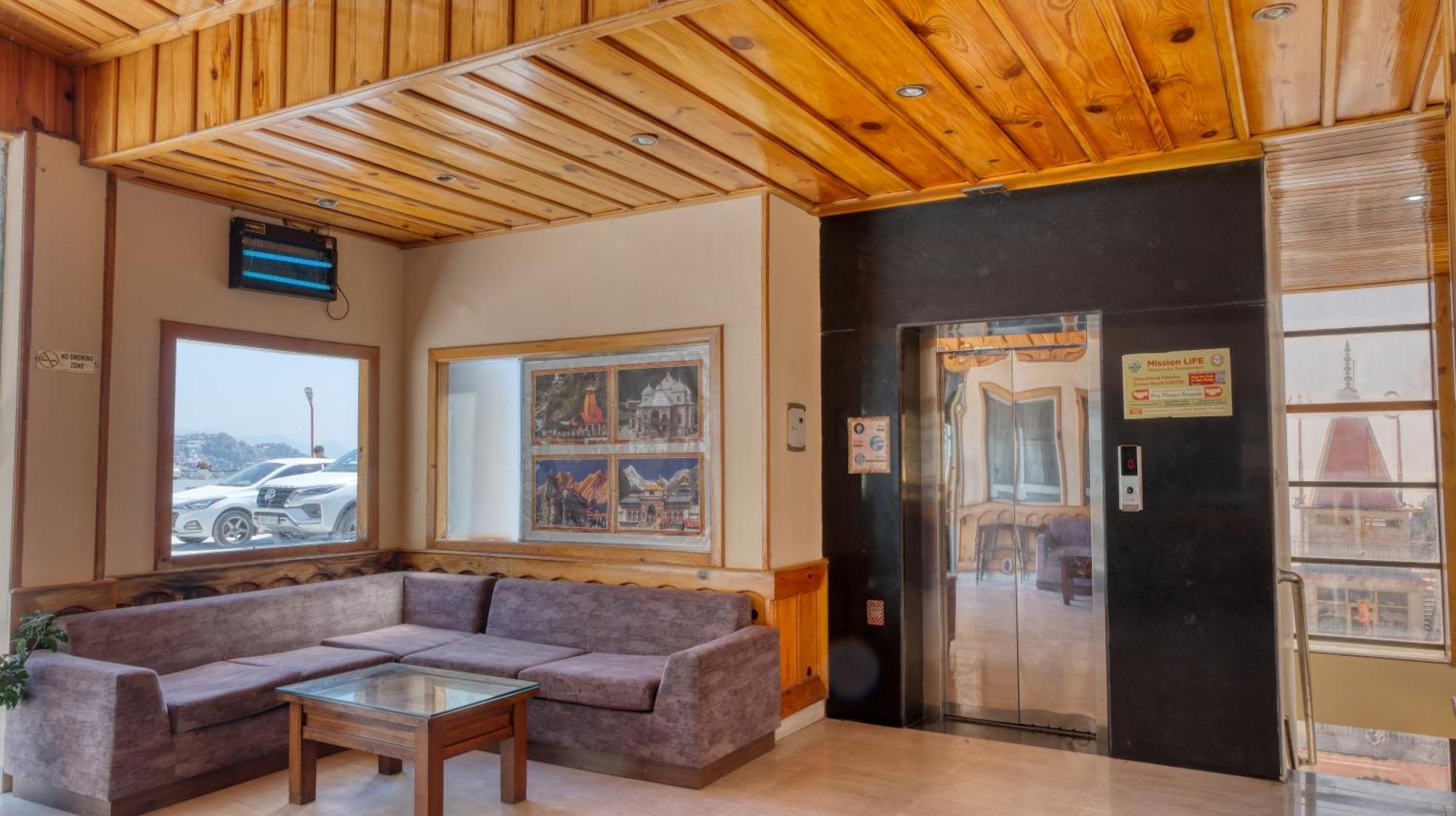 Basera Hotel ムスーリー エクステリア 写真