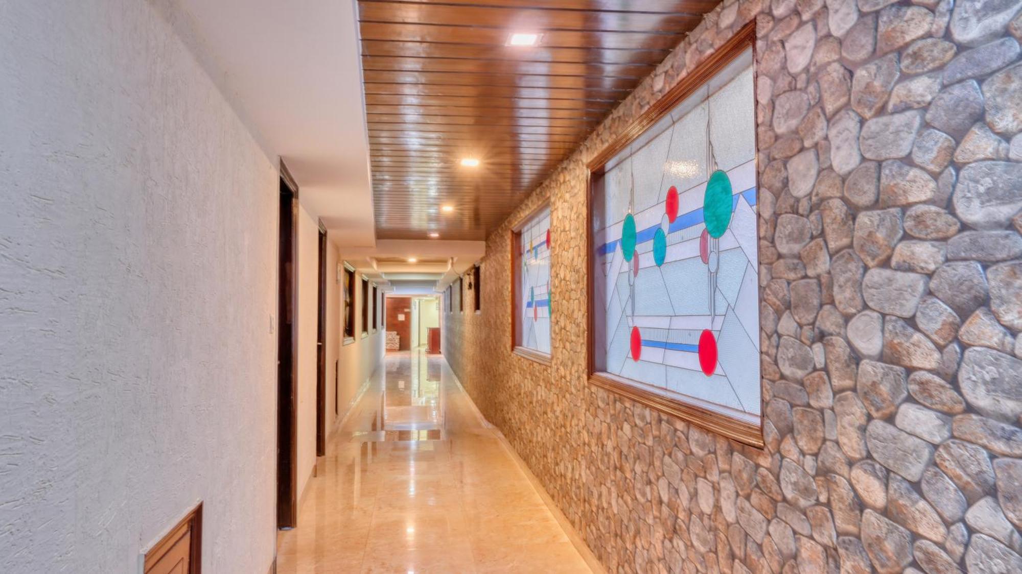 Basera Hotel ムスーリー エクステリア 写真